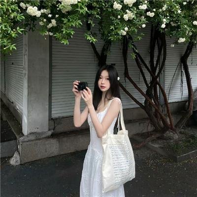 眼神阳光的男孩